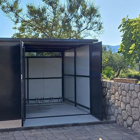 Villa Muskatel Brzac Exteriör bild