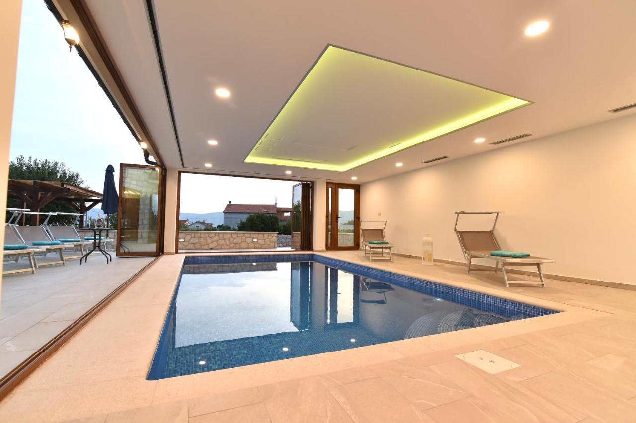 Villa Muskatel Brzac Exteriör bild