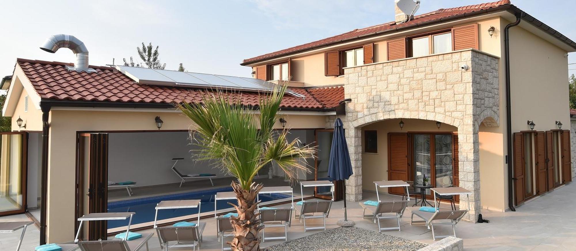 Villa Muskatel Brzac Exteriör bild